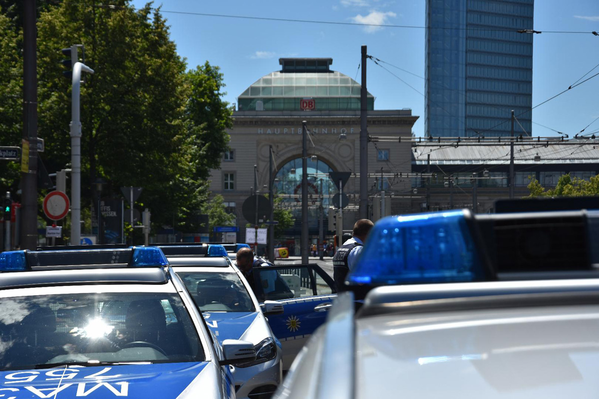 Mannheim: Vorfahrtsmissachtung führt zu schweren Verkehrsunfall