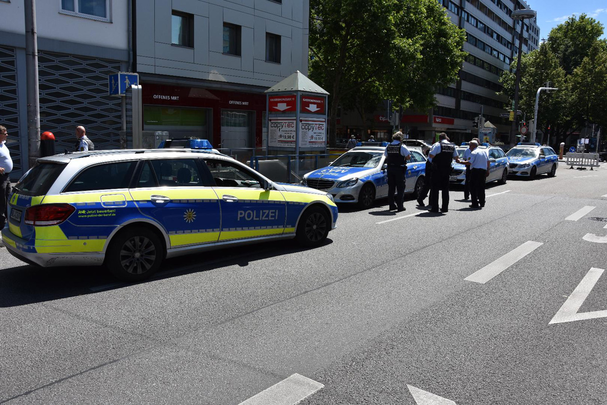 Schwetzingen – Vom Rad gestoßen und anschließend bestohlen