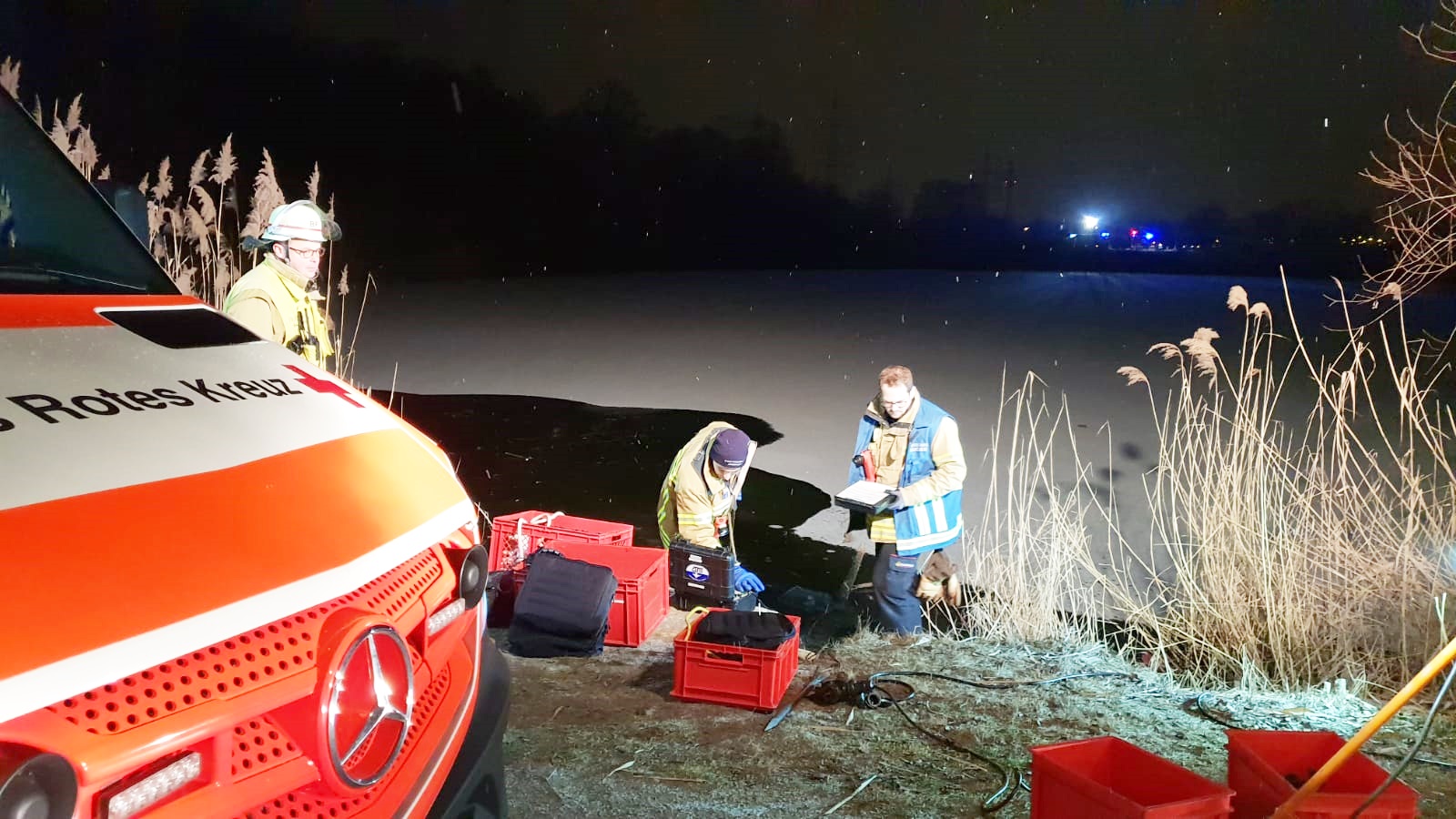 Mannheim: Kind auf Pfingstbergweiher in Eis eingebrochen? (mit Fotostrecke und Video)