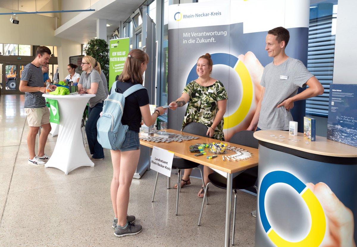 Ausbildungstag im Landratsamt informierte über Ausbildung, Praktikum und Studium