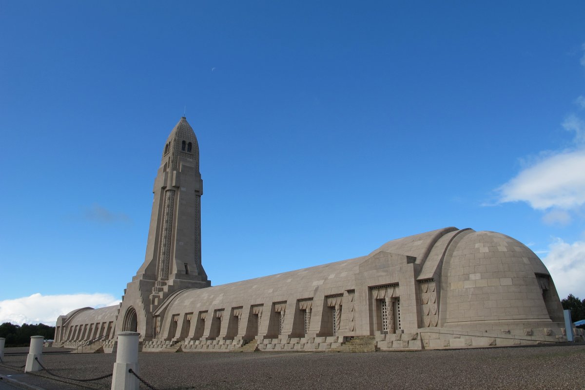 Fahrten nach Verdun und Andilly mit dem Volksbund