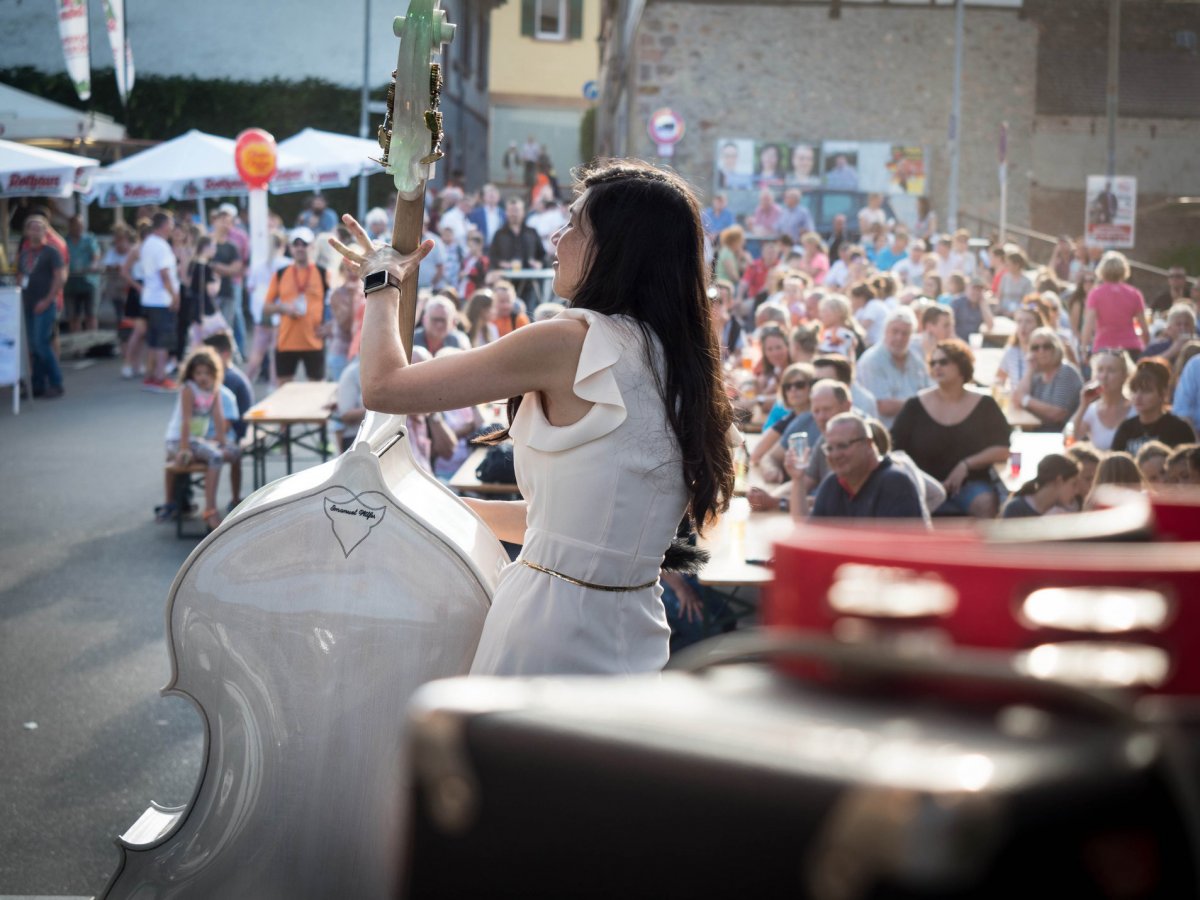 Weinheim: Flotter Jazz und Shoppingspaß in der Zweiburgenstadt