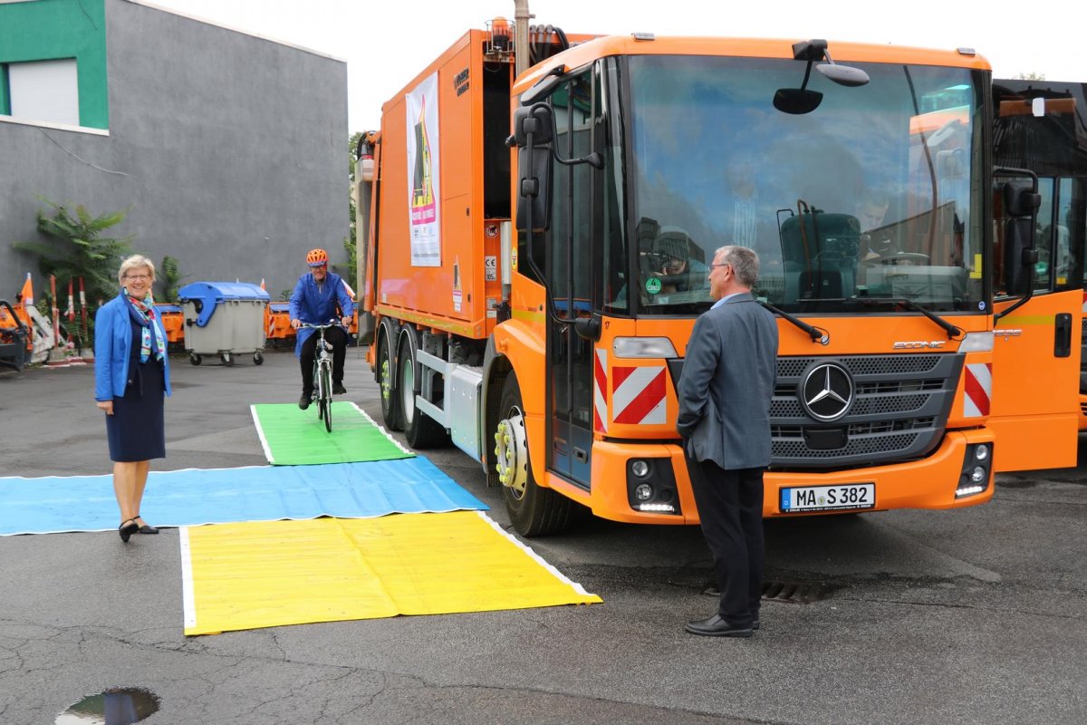 Mannheim: Für mehr Sicherheit im Straßenverkehr – Abbiegeassistenten bei der Abfallwirtschaft Mannheim