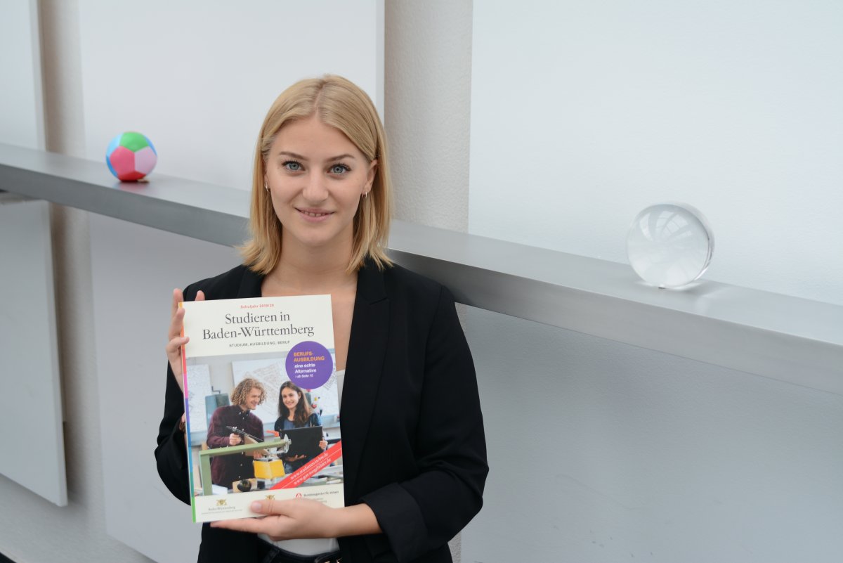 Schulabschluss und dann? Neue Ausgabe „Studieren in Baden-Württemberg“ 2019/20 für Schülerinnen und Schüler