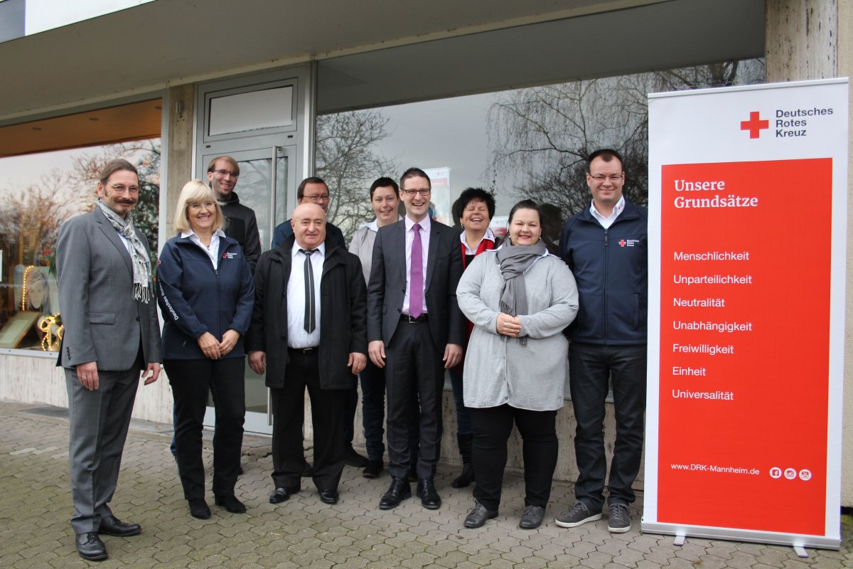 Weinheimer DRK eröffnet eine Kleiderstube