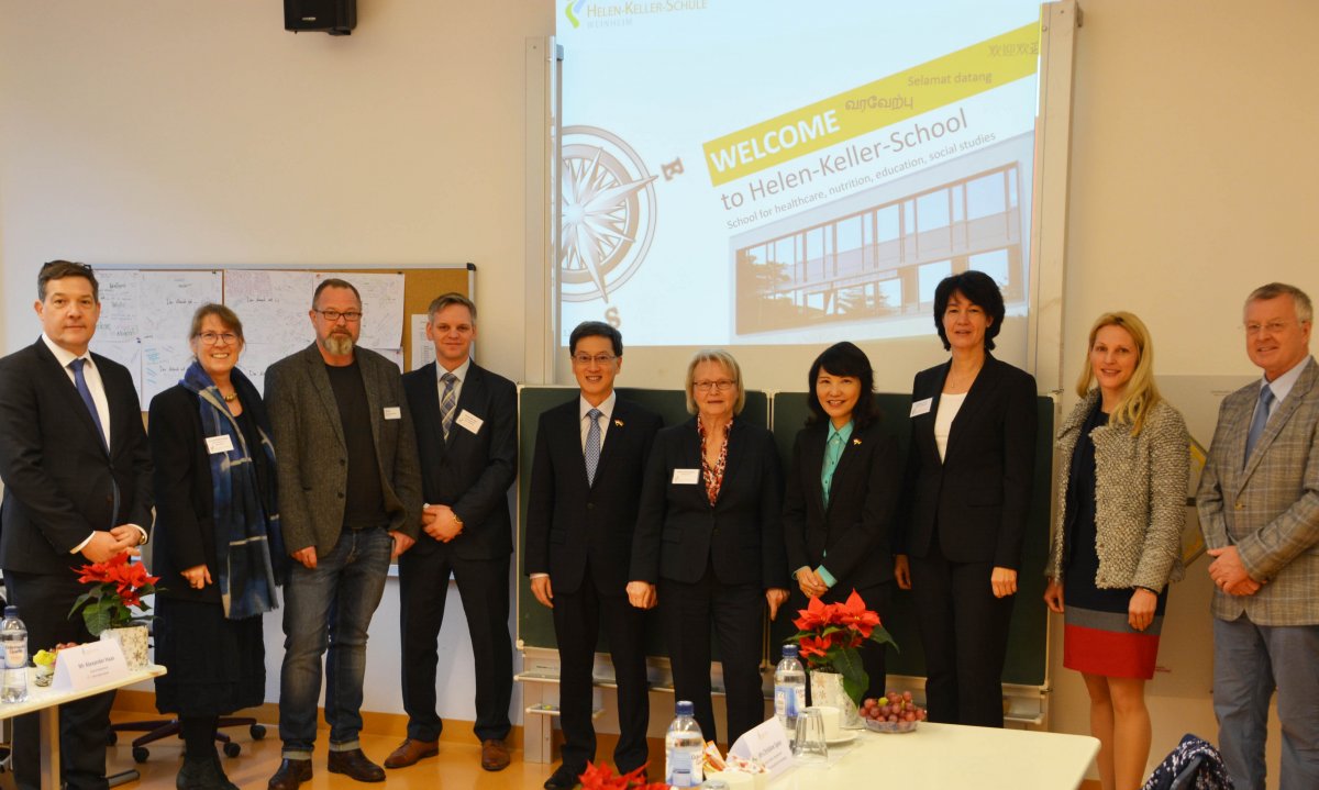 Bildungs-Delegation aus Singapur besuchte Weinheim und knüpfte Kontakte für eine Kooperation