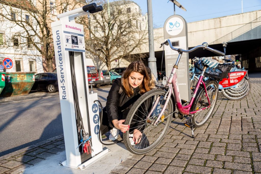 Heidelberg RadserviceStation an der Neckarwiese