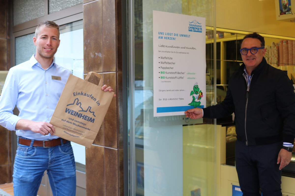 Weinheim geht weiter voran in Richtung plastiktütenfreie  Einkaufsstadt – Vannini mit biologisch abbaubaren Bechern