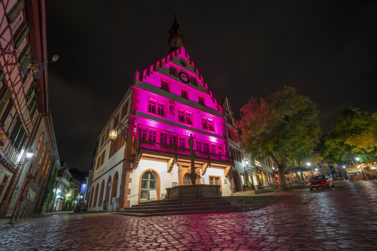 Weinheim beginnt zu leuchten