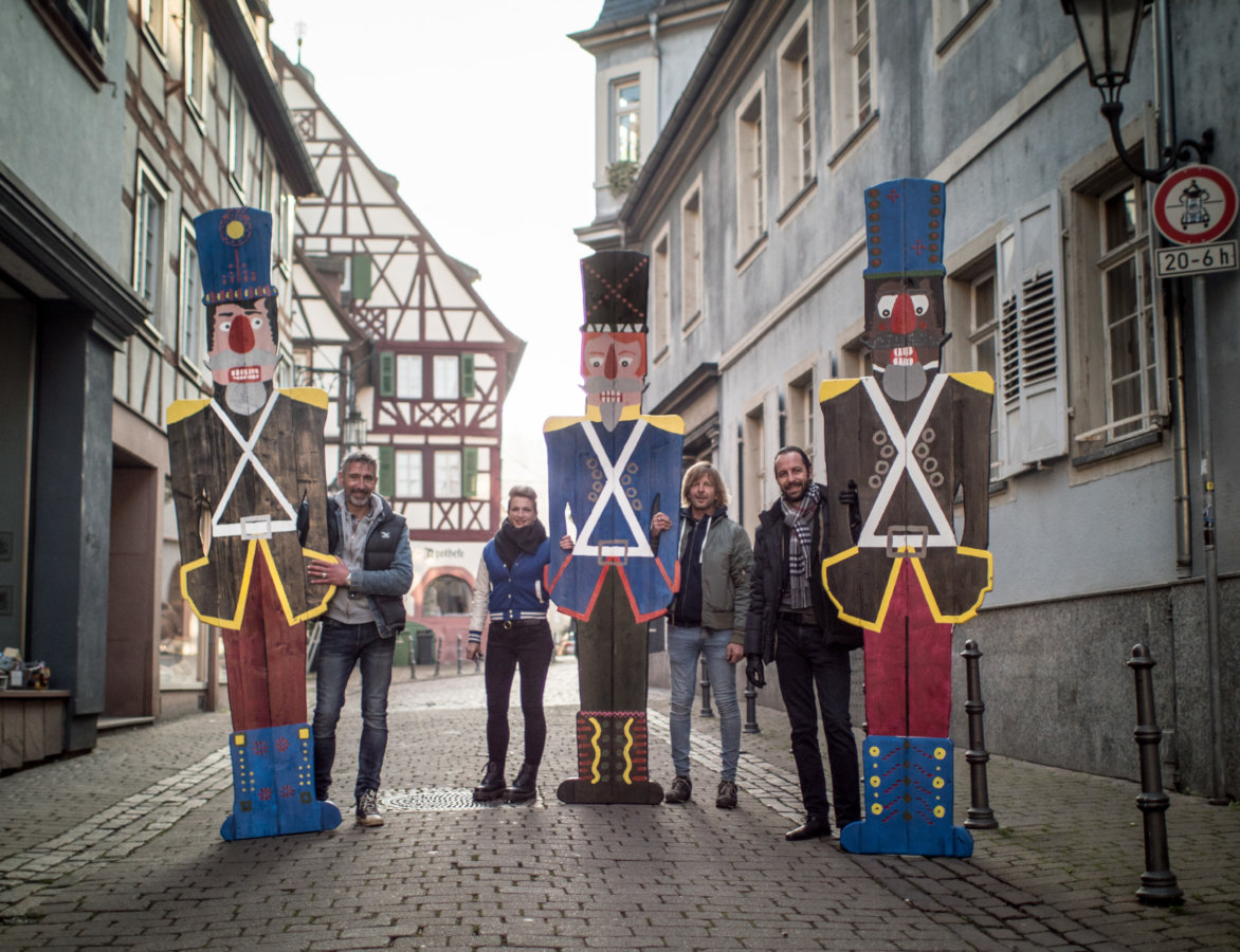 Weinheimer Einzelhändler überraschen mit „knackiger“ Weihnachtsdeko in der City
