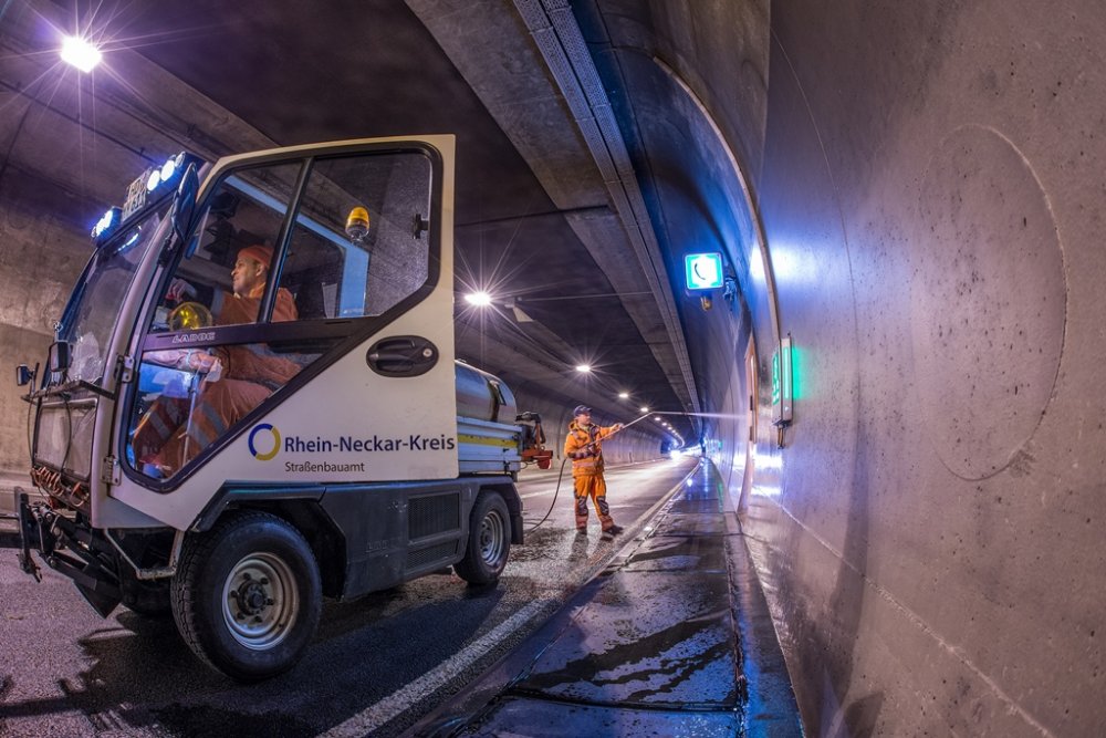 Straßentunnel im Rhein-Neckar-Kreis müssen regelmäßig gereinigt und gewartet werden Wartungstermine im Internet abrufbar