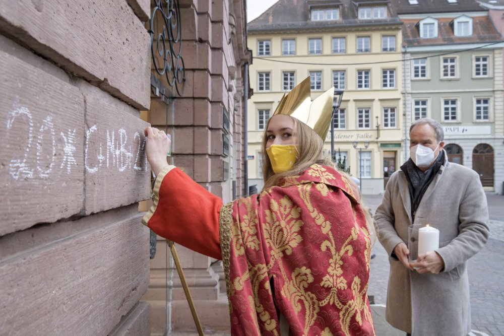 Heidelberg: Oberbürgermeister Prof. Würzner übergab Spende für Sternsinger-Aktion Empfang von Sternsingern wegen Corona-Pandemie ausgefallen