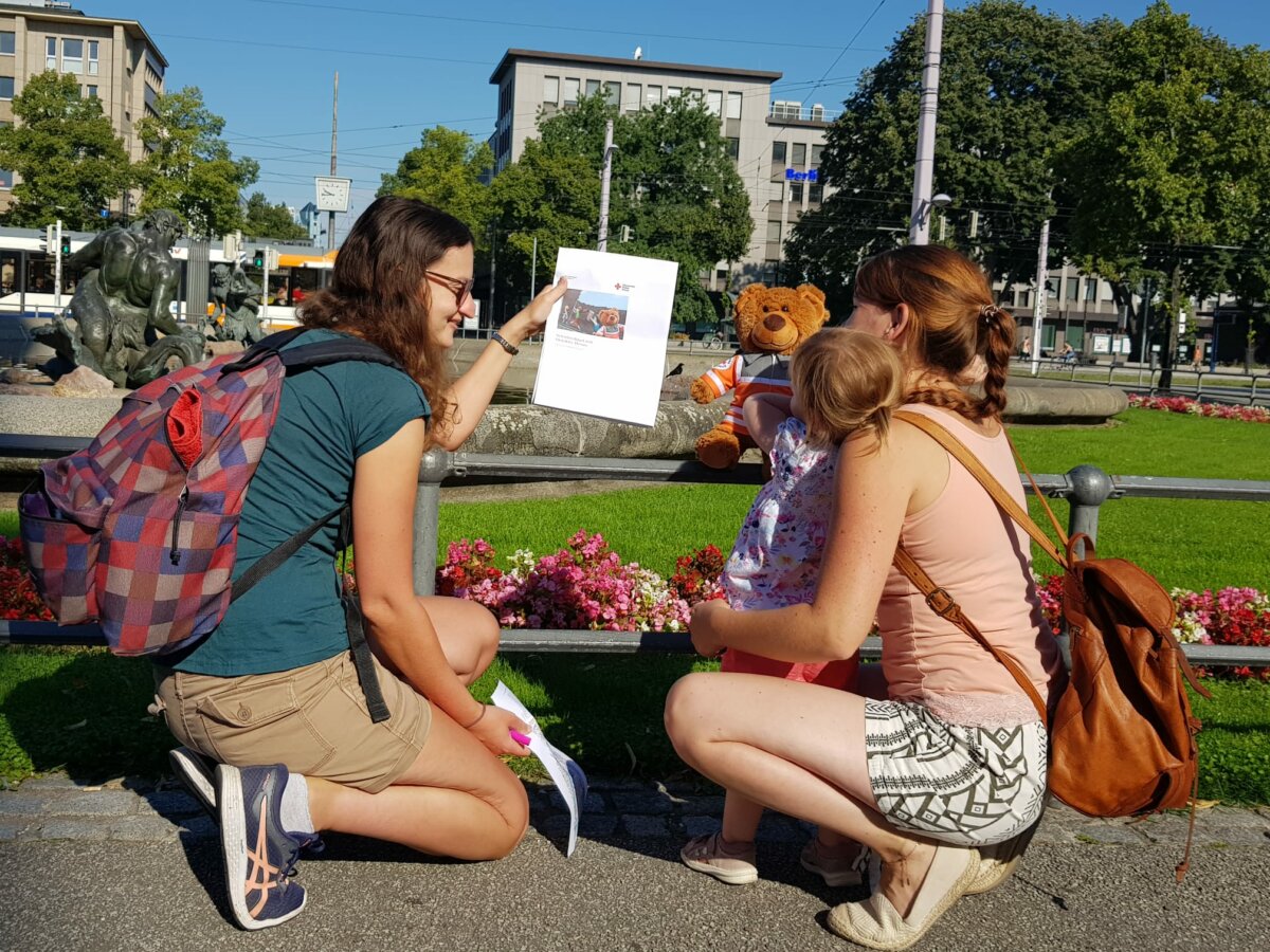 DRK Schnitzeljagd in Mannheim-Innenstadt für Kinder mit Detektiv Henry