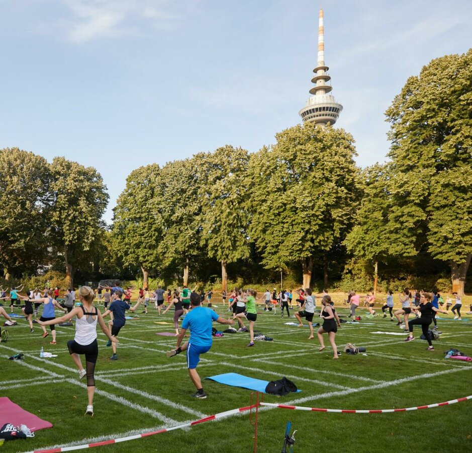 Knapp 7.000 Sportbegeisterte bei der siebten „Sport im Park“-Saison: Kostenloses Angebot der Stadt Mannheim geht in die Winterpause
