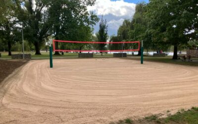 Strandbad Mannheim gibt Beachvolleyballfeld zur Nutzung frei