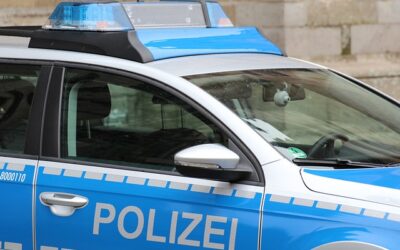 Ludwigshafen – Polizeiwagen während Einsatzes beschädigt