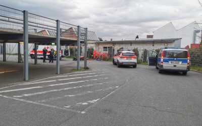 Heidelberg – Motorradfahrer (21) stürzt von Parkhausdeck und verletzt sich schwer