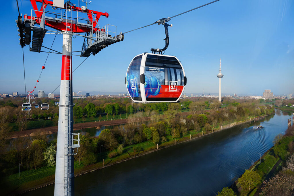 Sicht auf Fernmeldeturm Luisenpark aus Gondel - © Andreas Henn