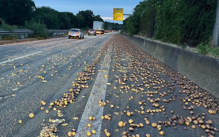 B9 bei Speyer – Hunderte Kartoffeln auf Fahrbahn verstreut