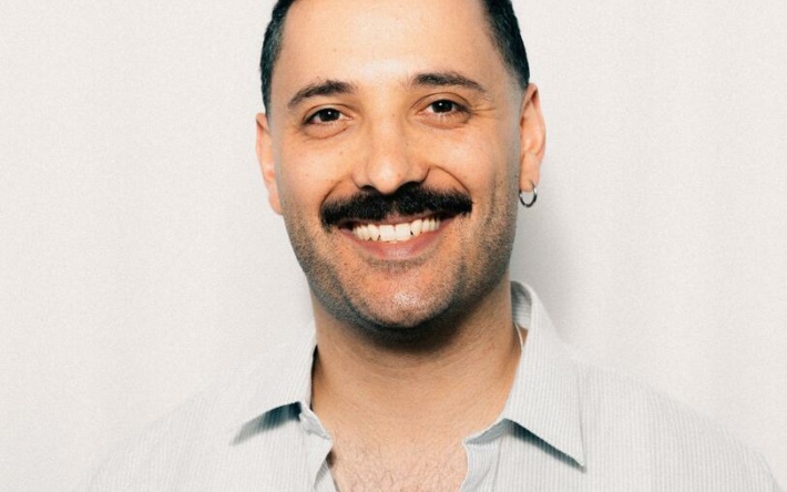 Lesung: „Im Morgen wächst ein Birnbaum“ mit Fikri Anıl Altıntaş