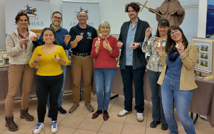 Stimmungsvolle Kreativwerkstatt bei „Museum frei Haus“ begeistert Teilnehmende