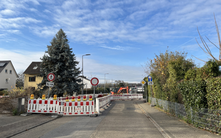 Verlängerte Sperrung in Neuhermsheim: Ernst-Barlach-Allee entwickelt sich zum Unfallschwerpunkt