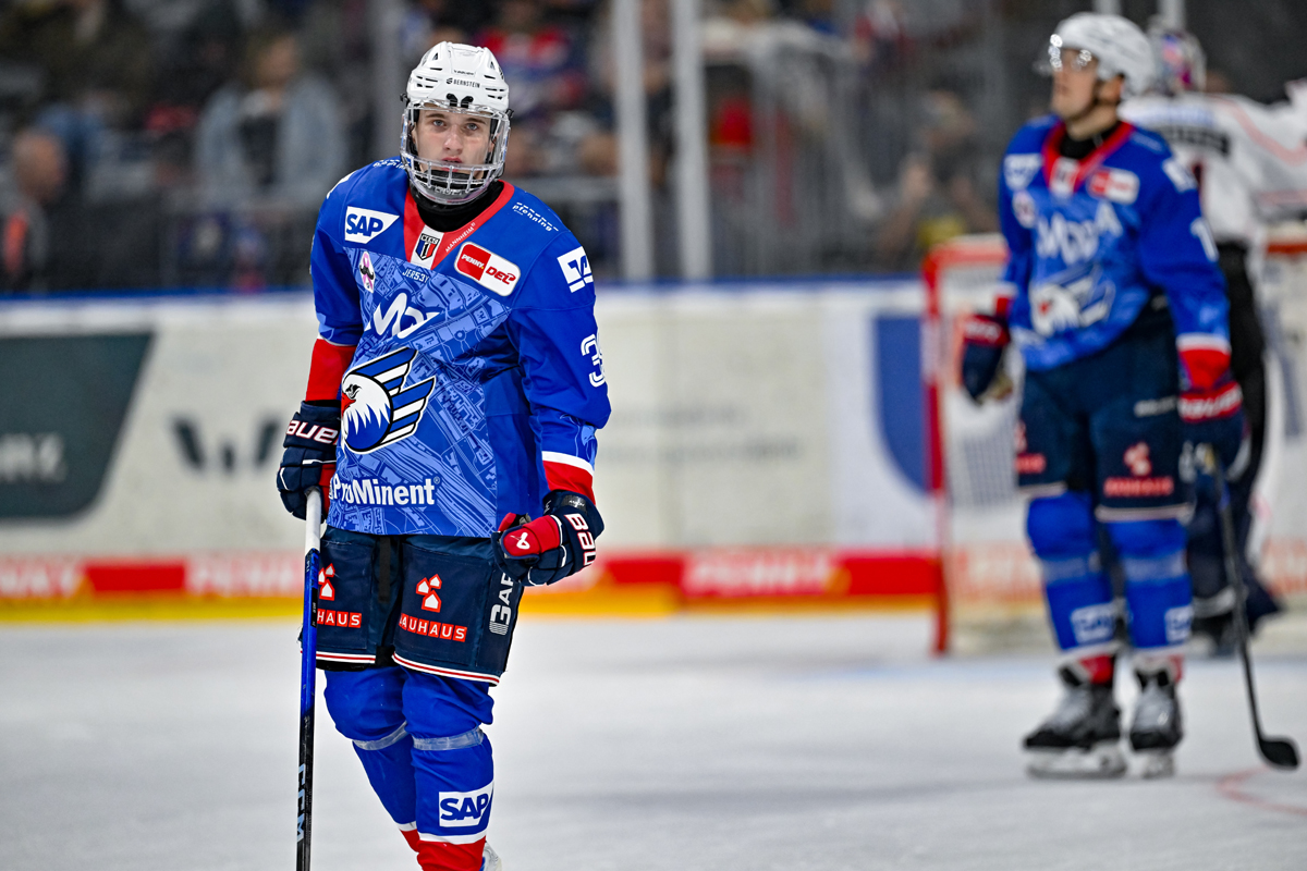 Adler Mannheim vs Nuernberg Ice Tigers 02.11.2025 Max Penkin